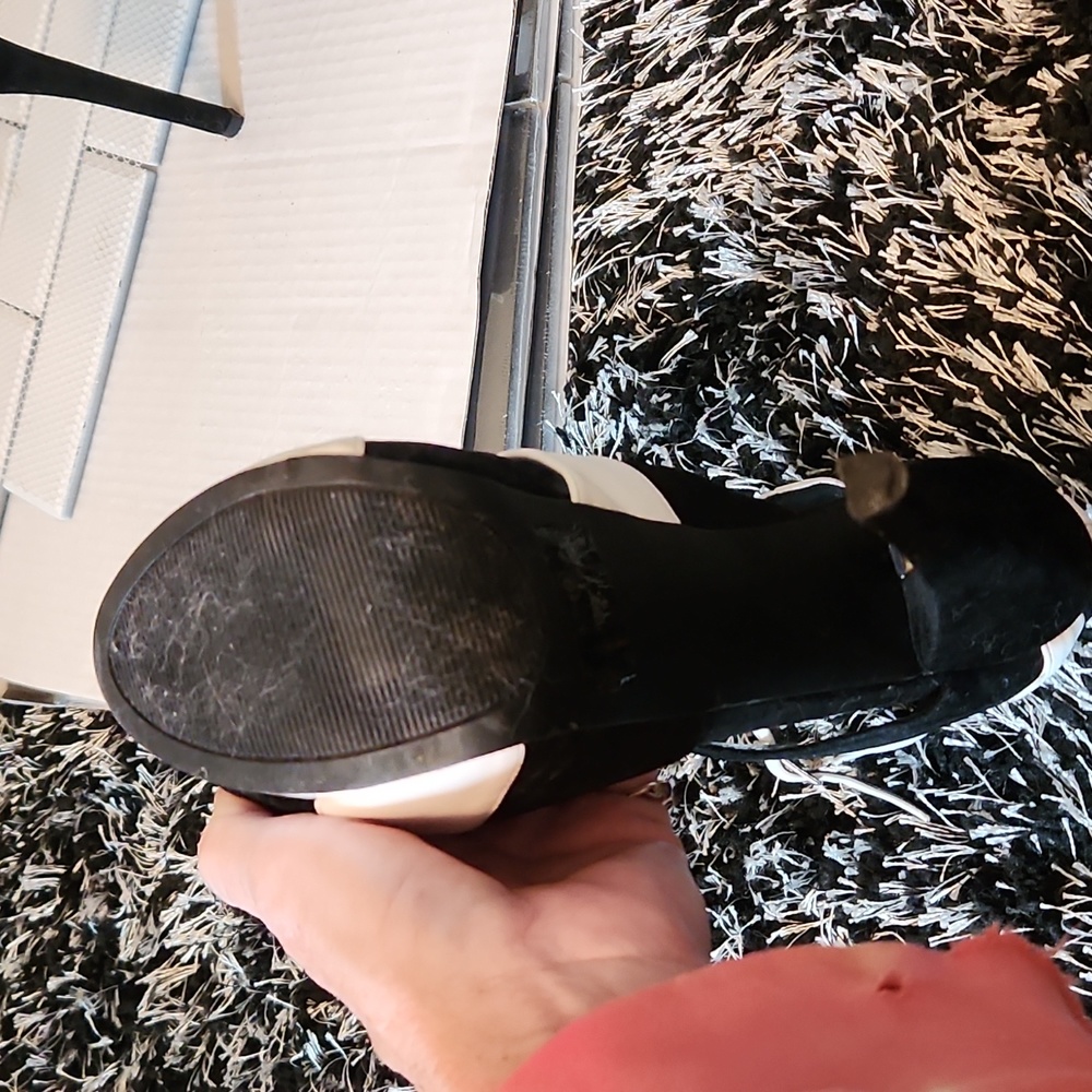 Shoes - Picture 3 of 3